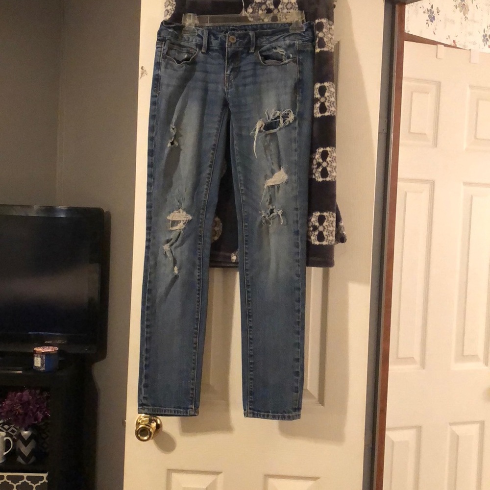 American Eagle destroyed skinny jeans